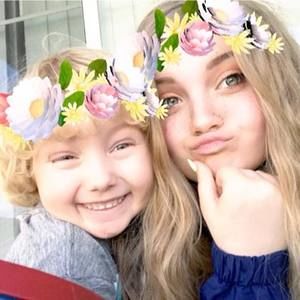 Meet your Posher, Carli